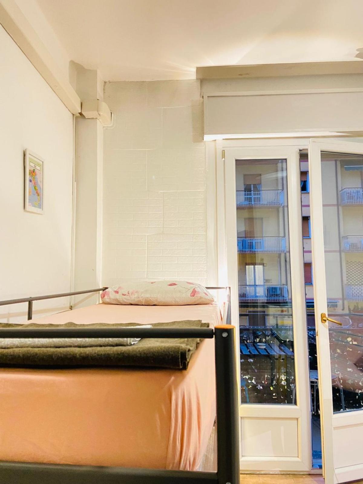 Europe Station Rooms بارما المظهر الخارجي الصورة
